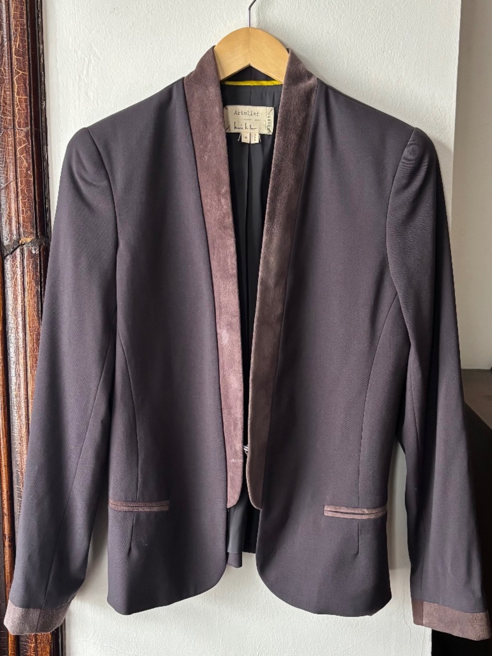 Artelier Nicole Miller Size Medium.